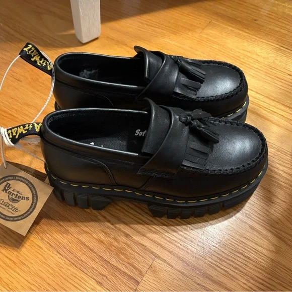 Dr. Martens Loafer - Picture 3 of 6